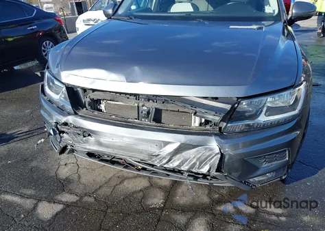 2018 Volkswagen Tiguan 2.0T Se/2.0T Sel z USA, uszkodzony, nr VIN 3VV2B7AX5JM123459